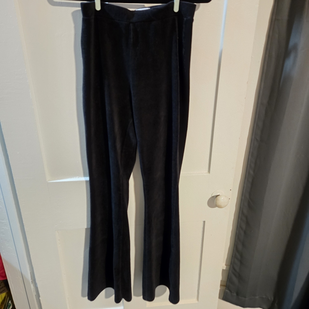 Arizona Black Flared Velour Corduroy Track Pants Size Medium On Trend Style Cute